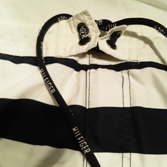 Tommy Hilfiger Unisex Swim Trunk Type Board Shorts - Picture 10 of 16